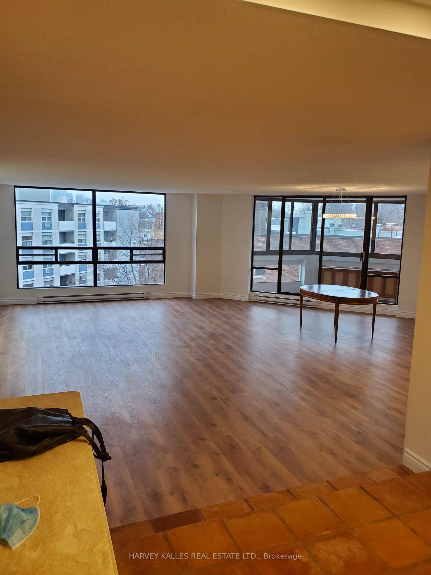 240 Heath Street W 403
