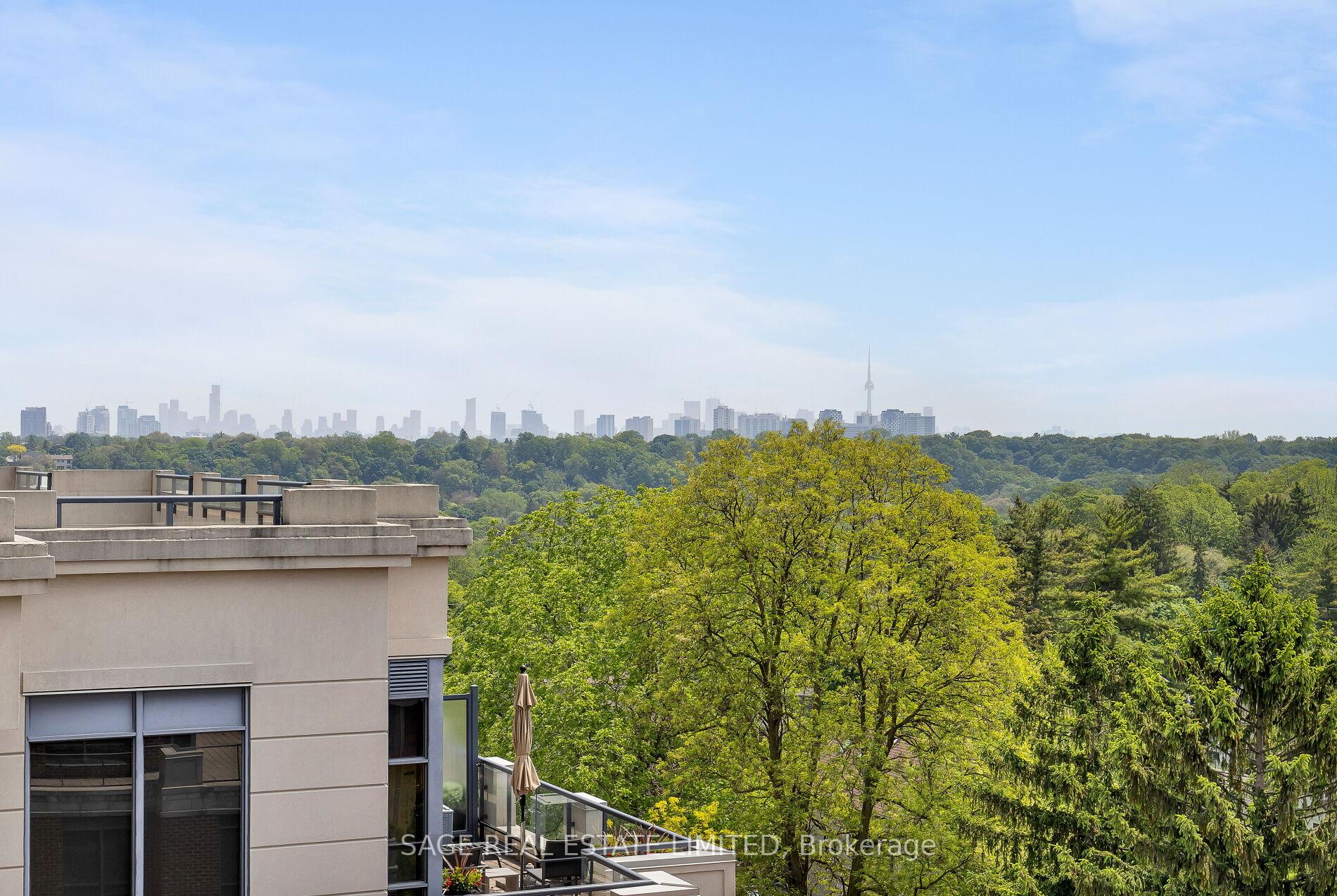 2 Bedrooms Condo at 25 Earlington, Toronto For sale