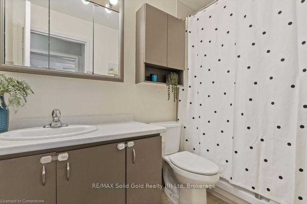 30 Hugo Crescent, #201