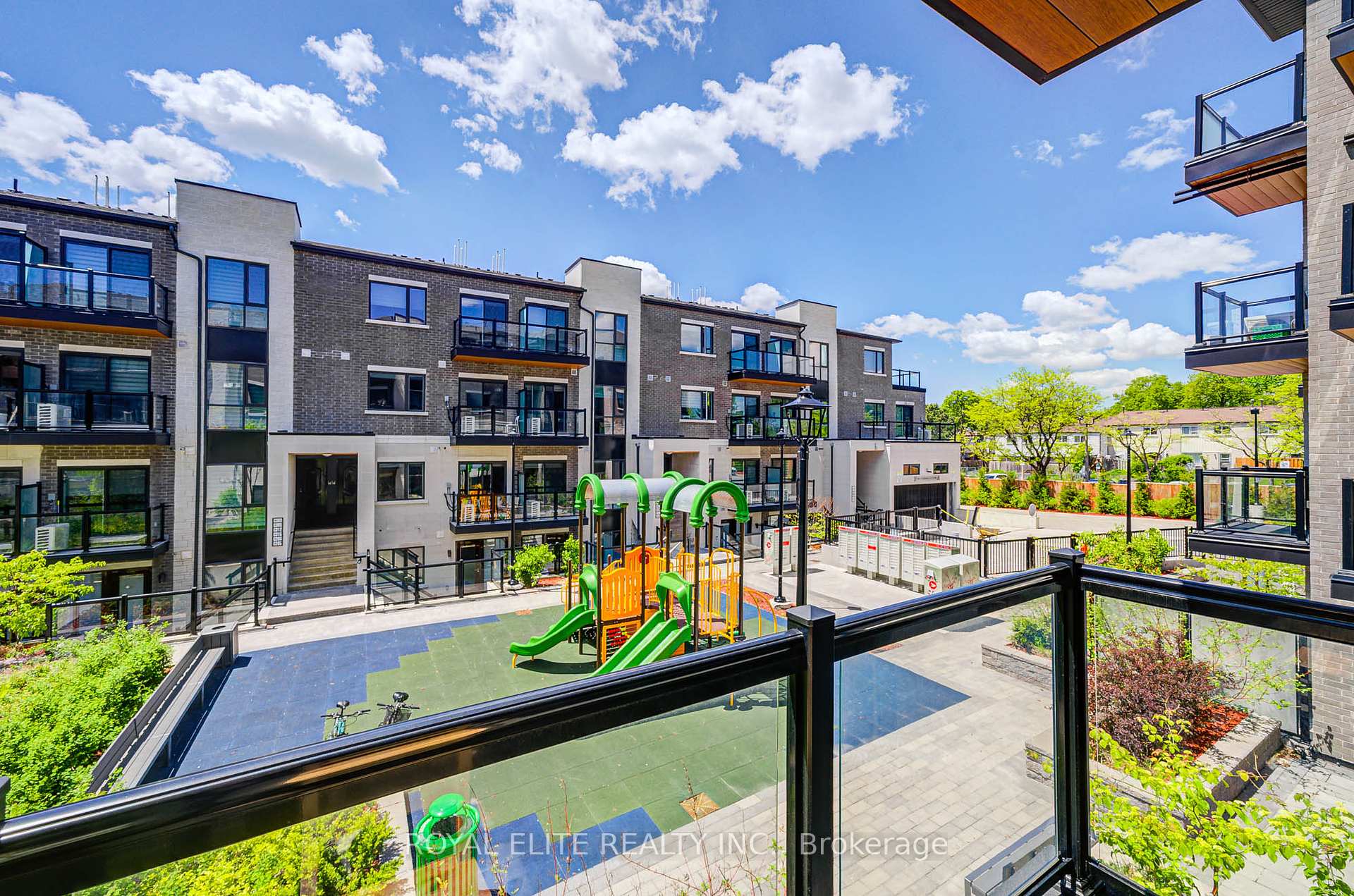3 Bedrooms Condo at 200 Chester Le, Toronto For sale