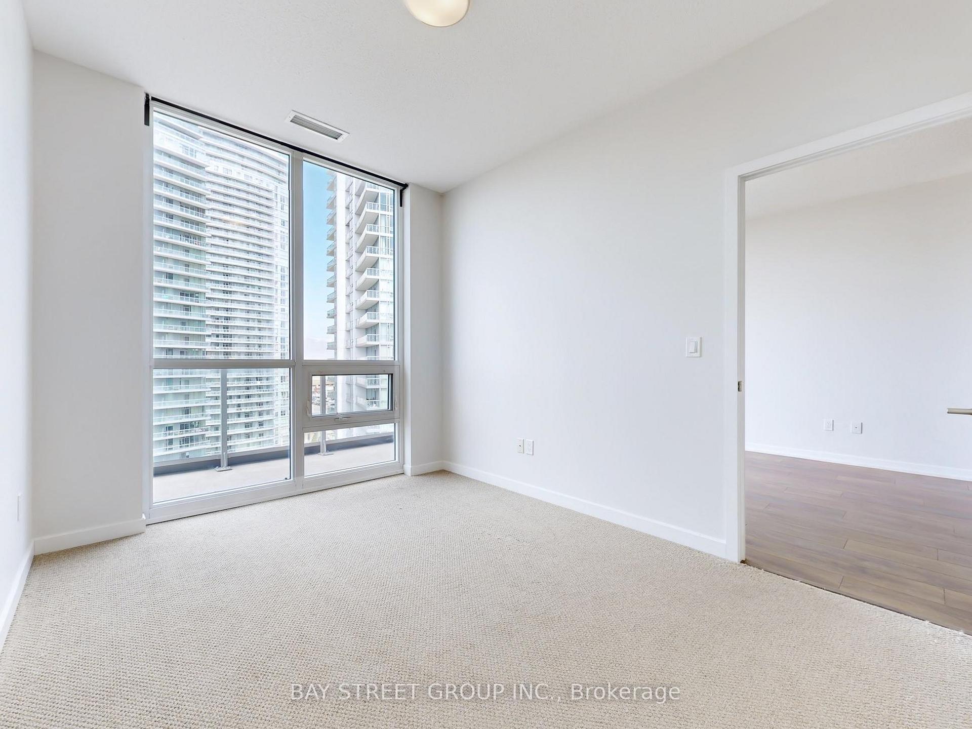 1 Bedroom Condo at 52 FOREST MANOR, Toronto For sale