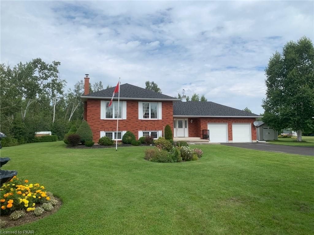 1764 7TH Line Smith-Ennismore-Lakefield Ontario K9J 6X5