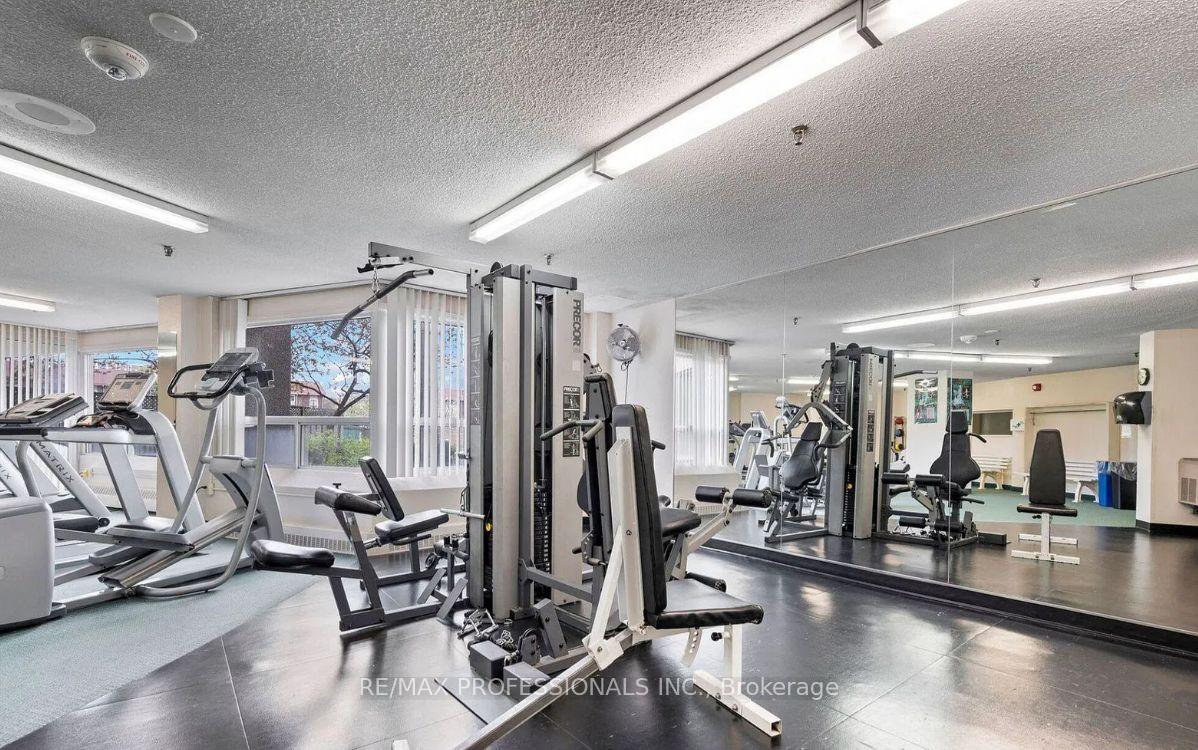 3 Bedrooms Condo at 475 The West Mall, Toronto For sale