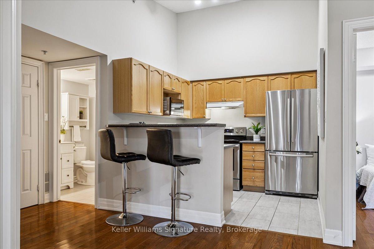 1 Bedroom Condo at 1470 Bishops, Oakville For sale