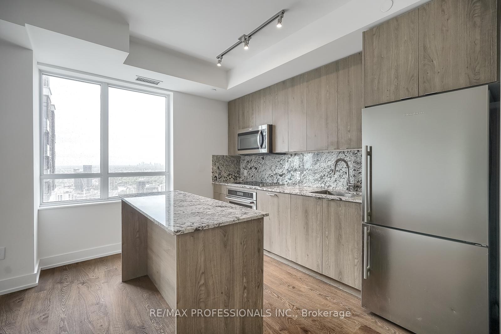 2 Bedrooms Condo at 5 Mabelle, Toronto For sale