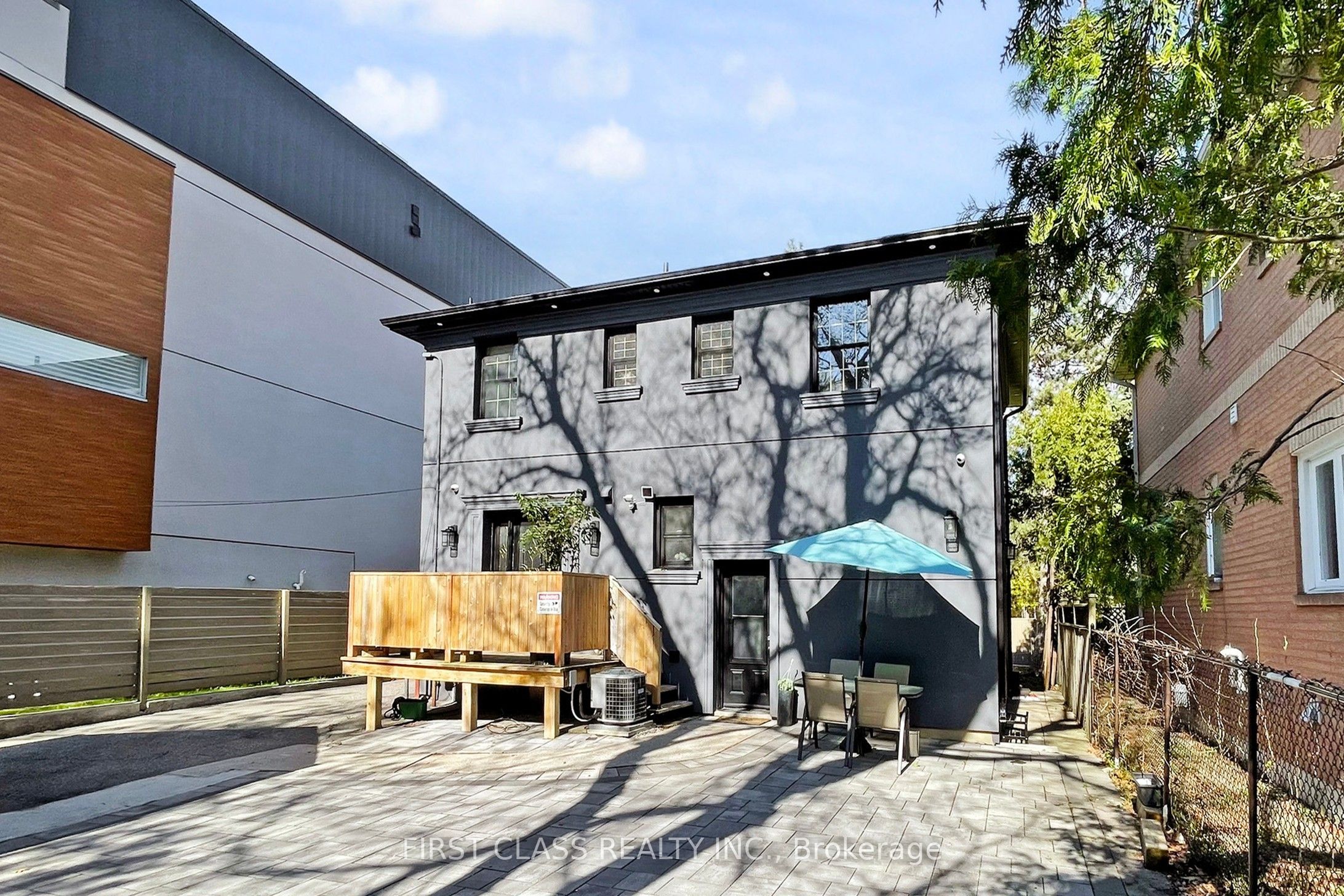 2950 Bayview Avenue