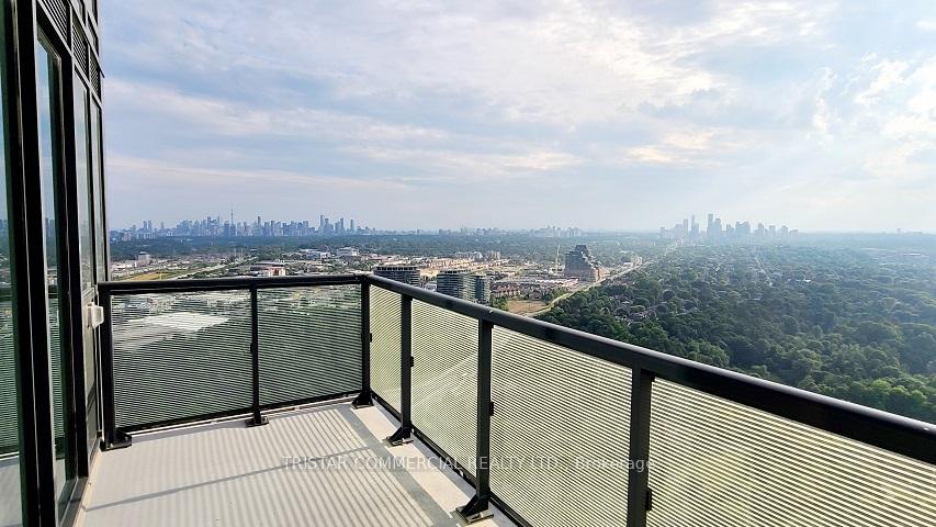 2 Bedrooms Condo at 30 Inn on the Park,  Toronto For sale
