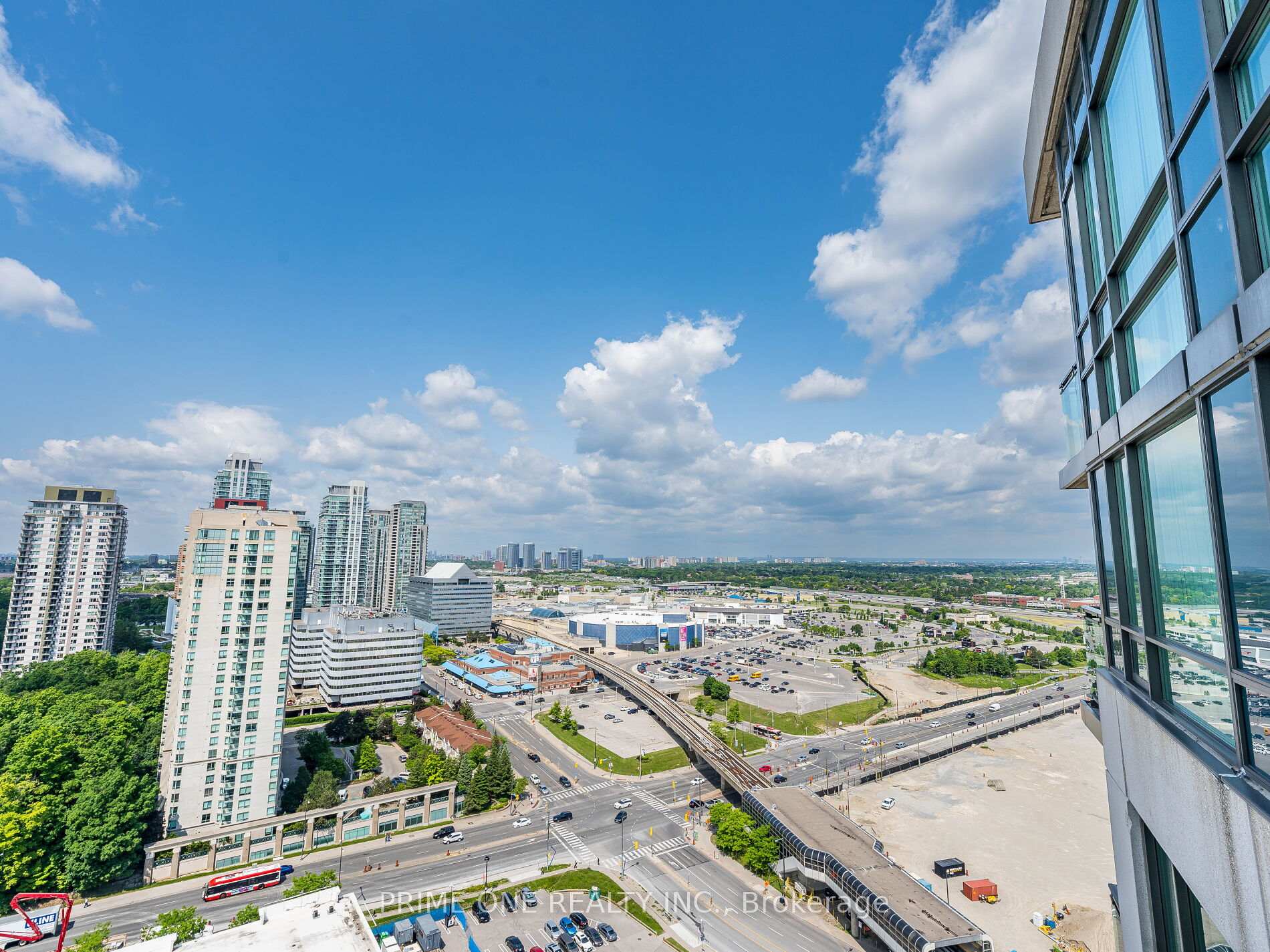 2 Bedrooms Condo at 88 Grangeway, Toronto For sale