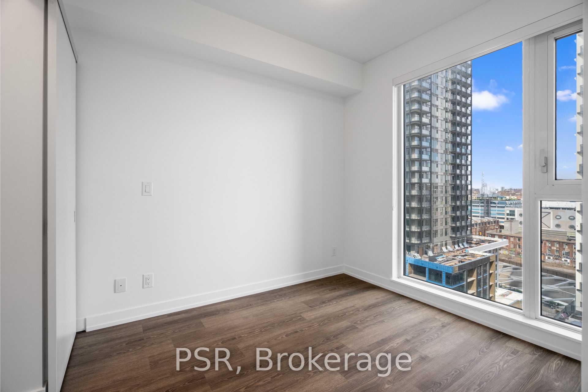11 Ordnance Street, #1111