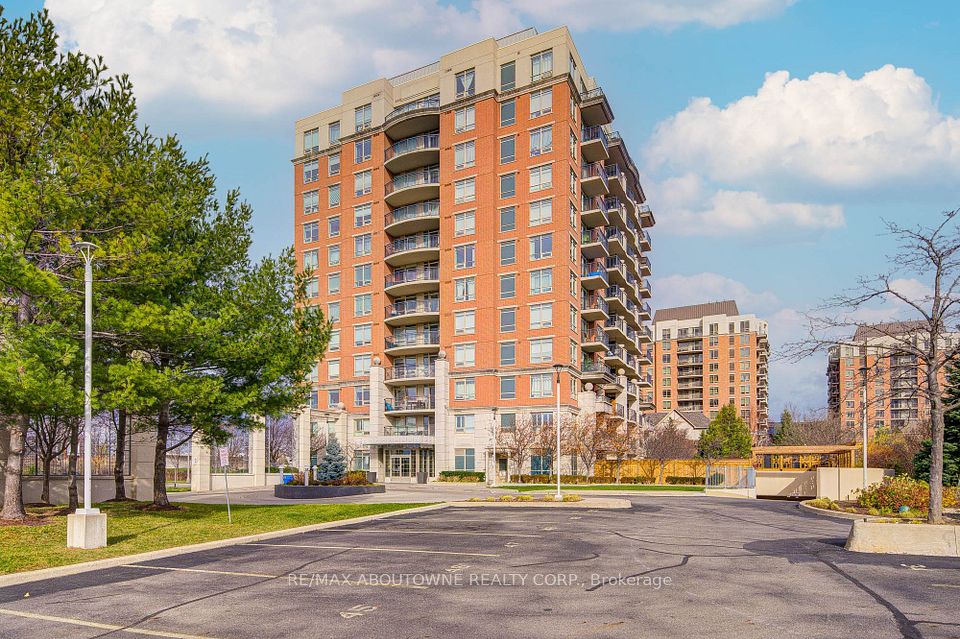 Property at #812 - 2365 Central Park Drive, Oakville, ON L6H 0C7