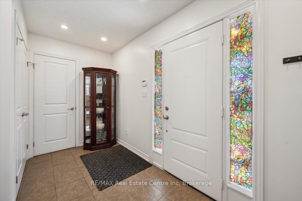 164 Summit Ridge Drive, Guelph, ON N1E 0M4