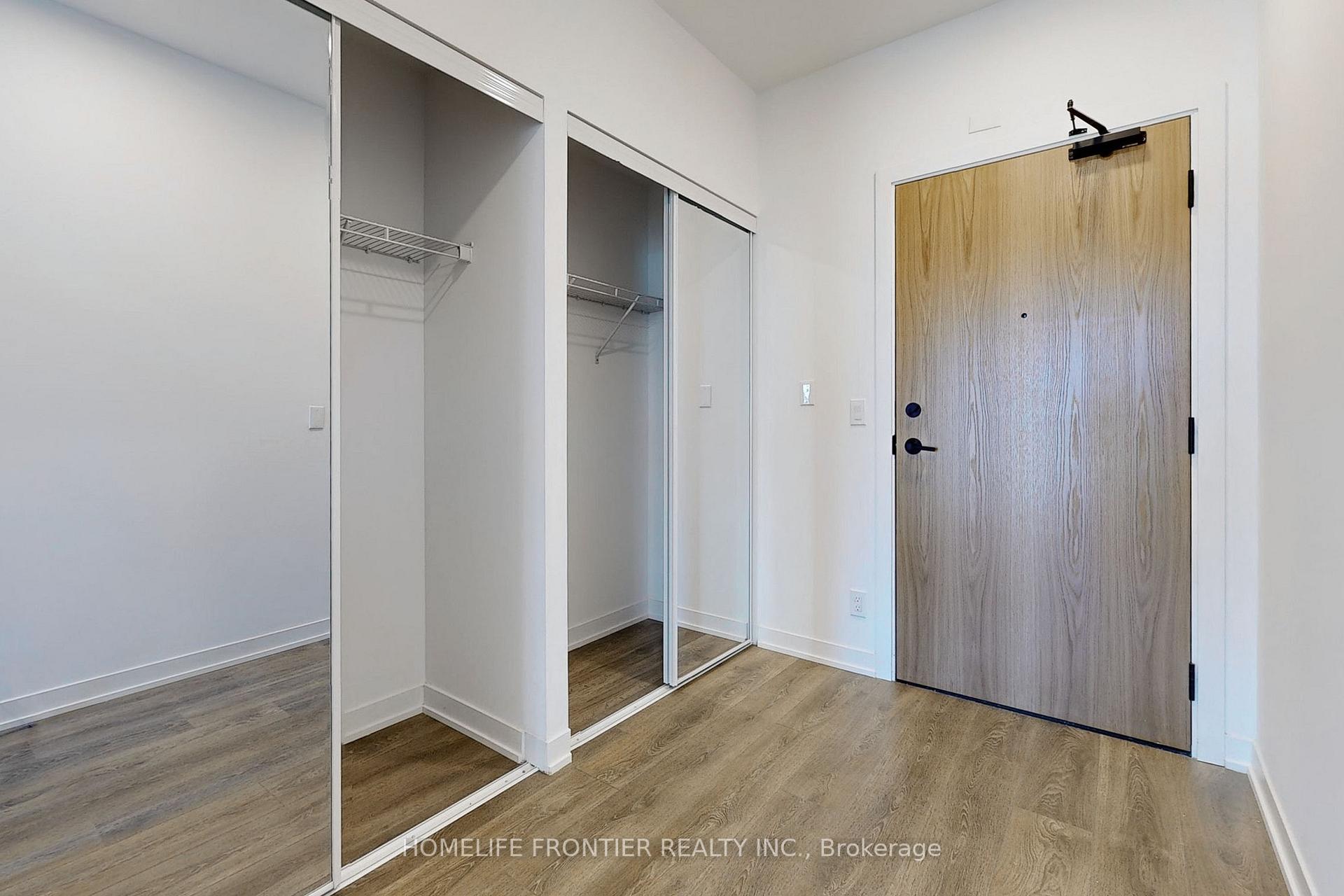 3 Bedrooms Condo at 7950 Bathurst, Vaughan For sale