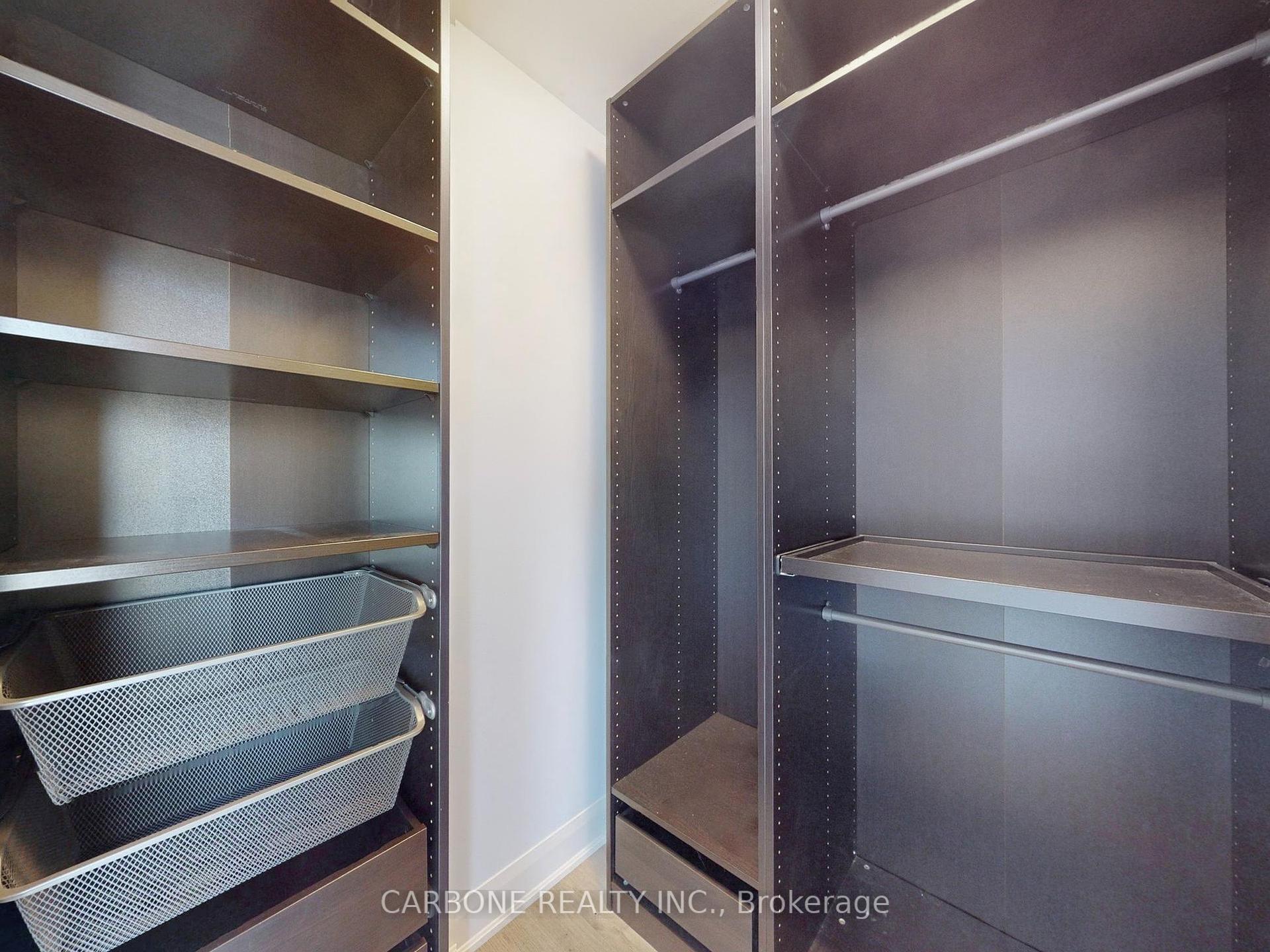 3 Bedrooms Condo at 2900 Hwy 7, Vaughan For sale