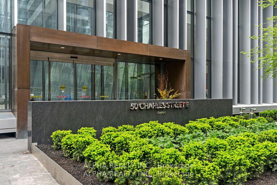 3 Bedrooms Condo at 50 Charles St E, Toronto For sale