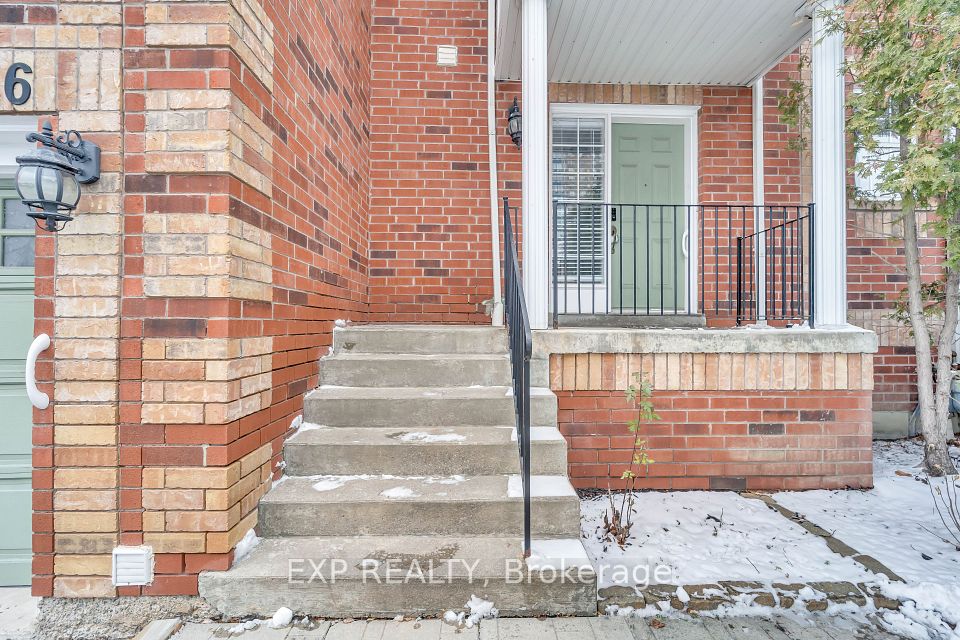 #26 - 199 Hillcrest Avenue, Mississauga, ON L5B 4L5