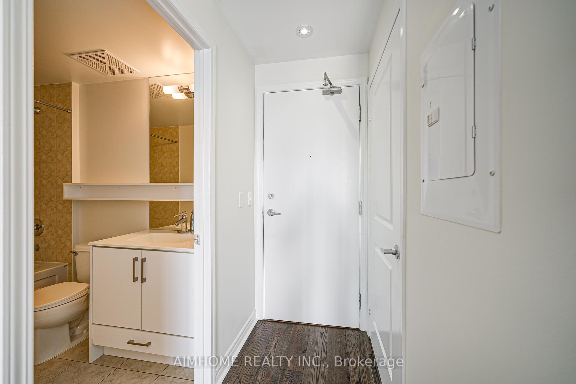 2 Bedrooms Condo at 2885 Bayview, Toronto For sale