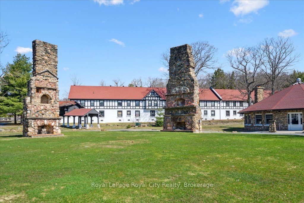 #202 & 206 - 12 Bigwin Island, Lake of Bays, ON P0B 1A0