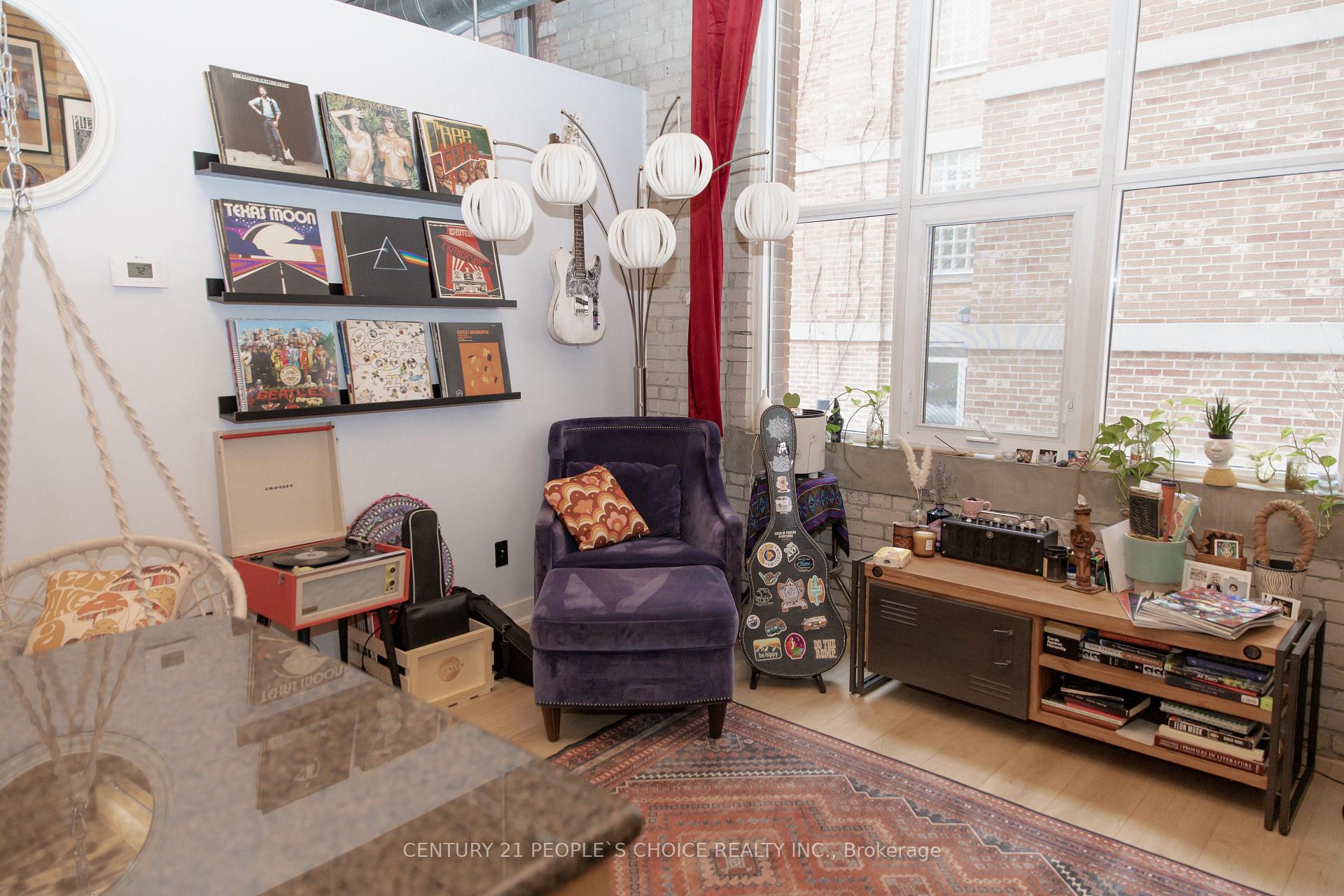 1 Bedroom Condo at 955 Queen,  Toronto For sale
