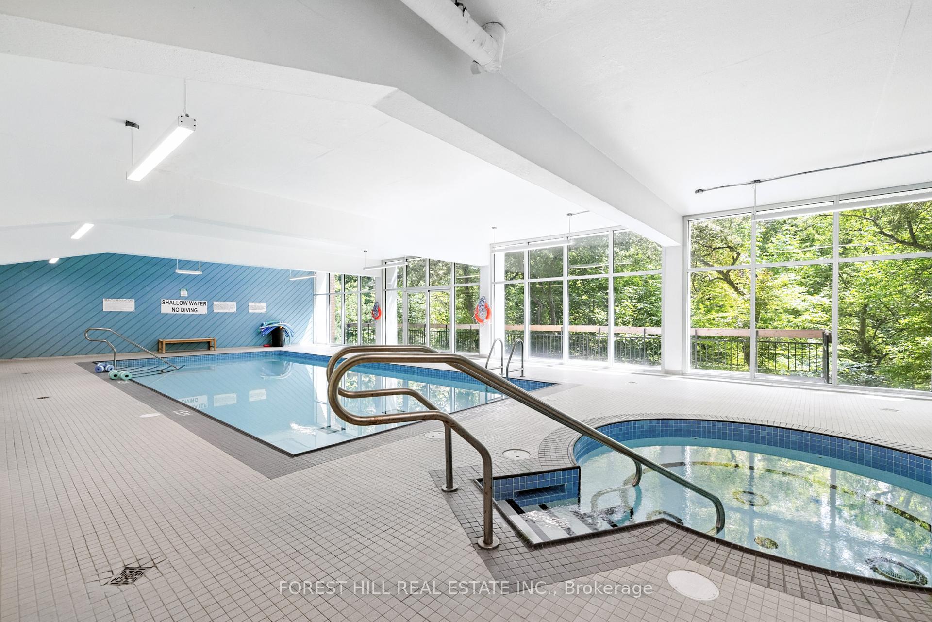 Co-op at 21 Dale, Toronto For sale