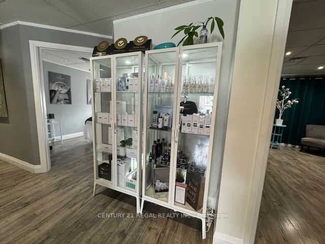 3016 Bloor Street W