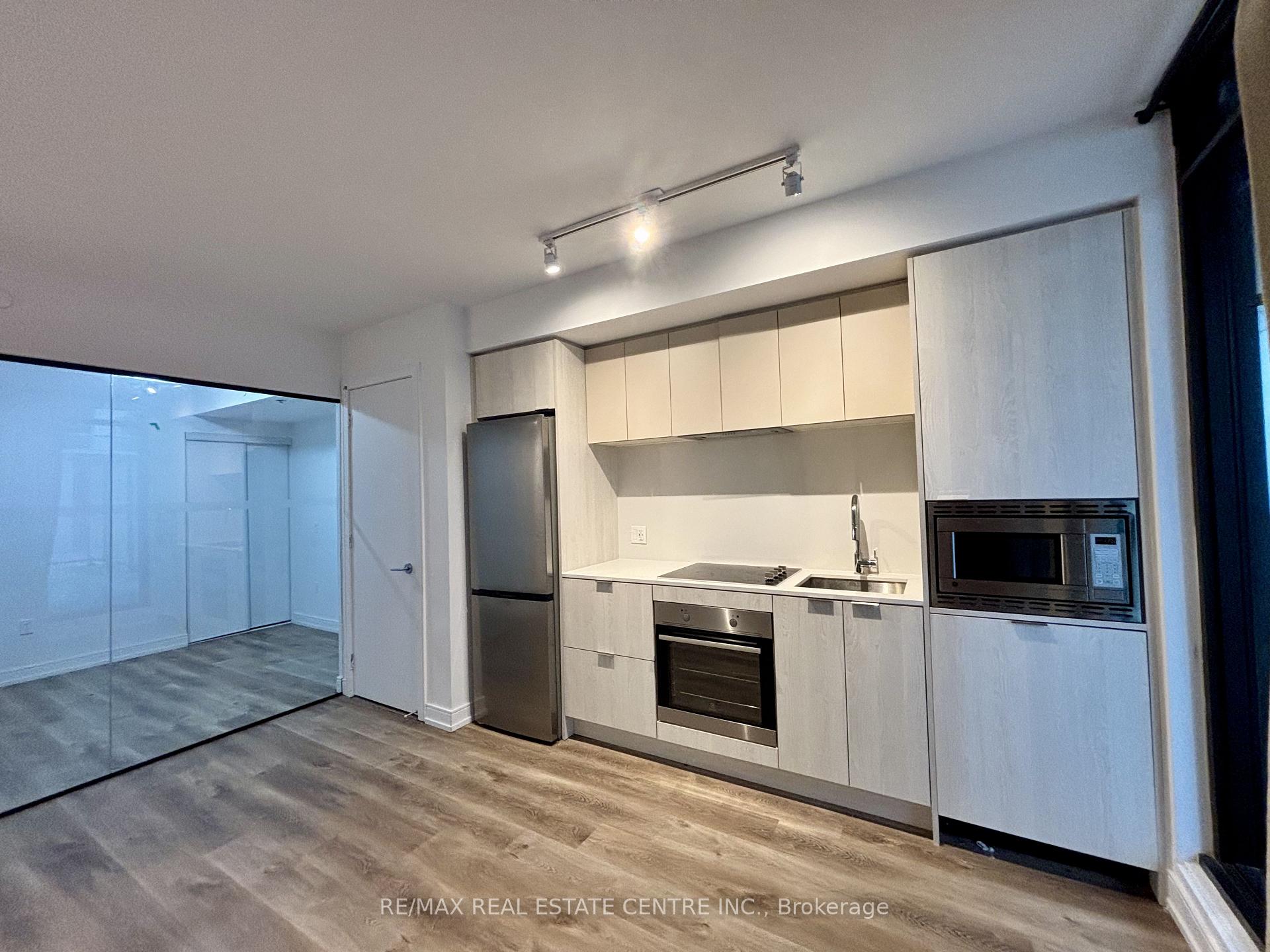 1 Bedroom Condo at 1 Jarvis, Hamilton For sale
