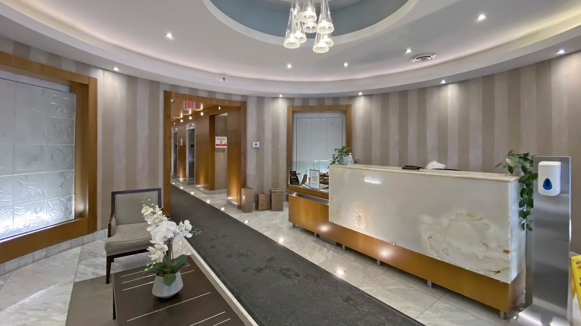 85 Bloor Street E 903
