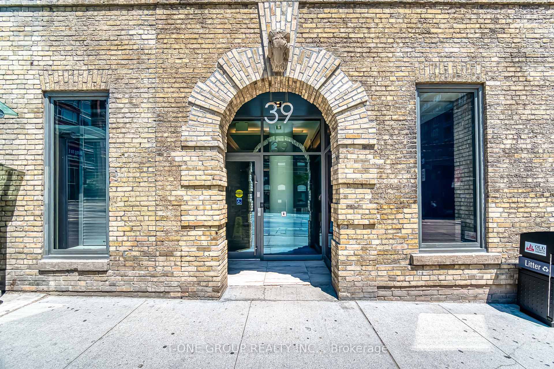 1 Bedroom Condo at 39 Sherbourne, Toronto For sale