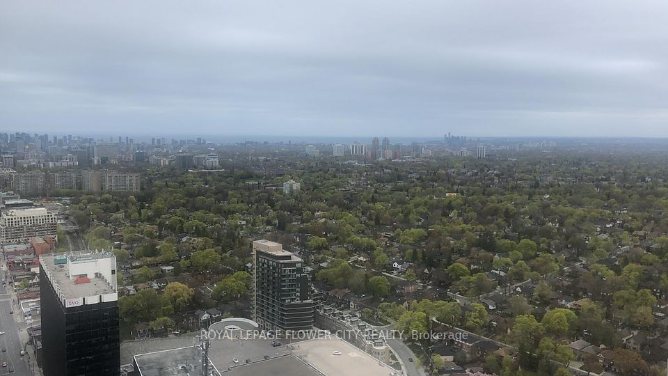 8 Eglinton