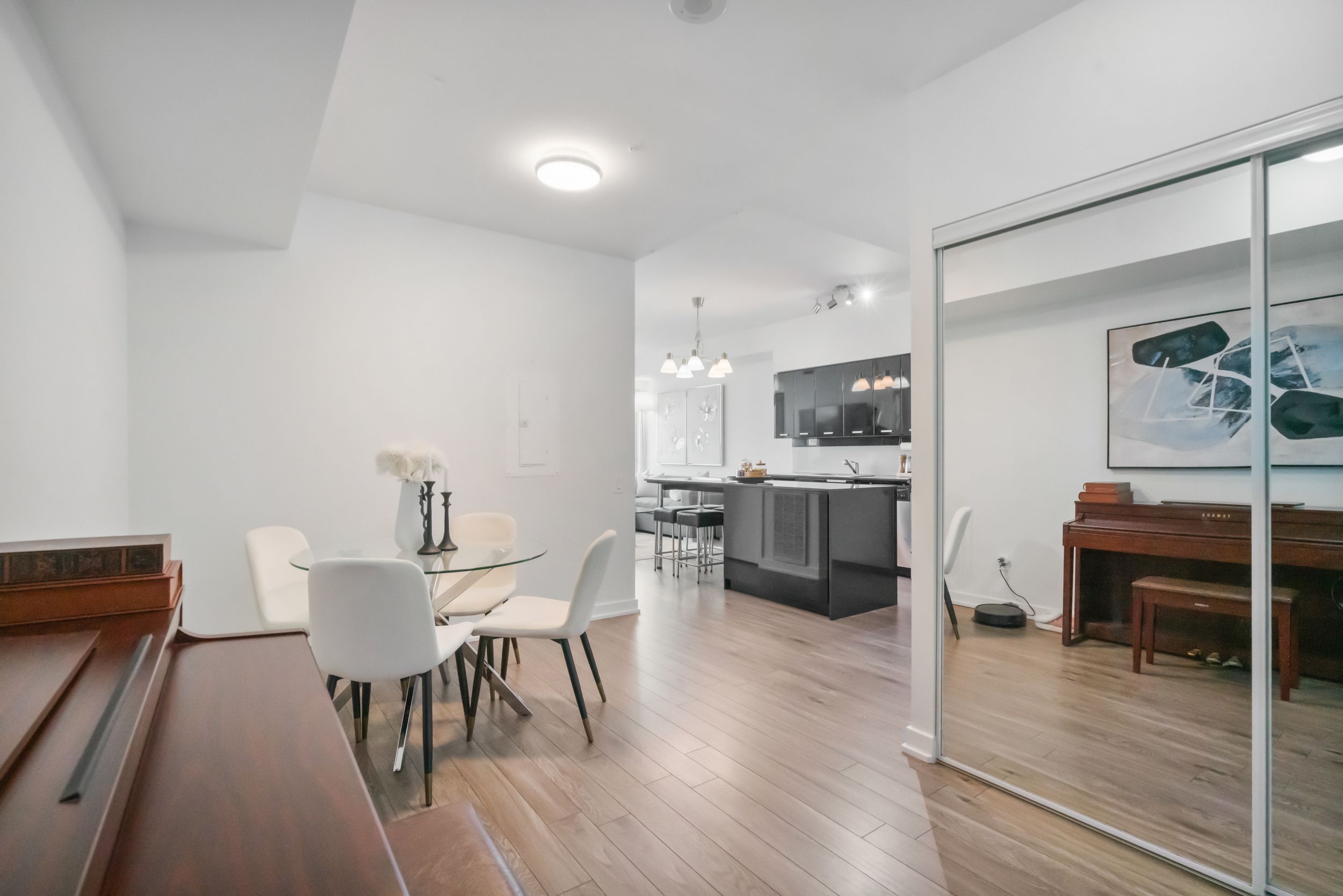 15 Singer Court Ph06