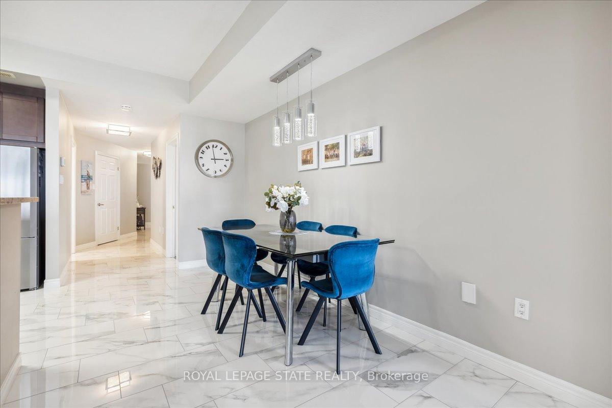 2 Bedrooms Condo at 484 Millen,  Hamilton For sale