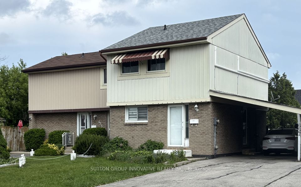 657 Upper Wentworth Street