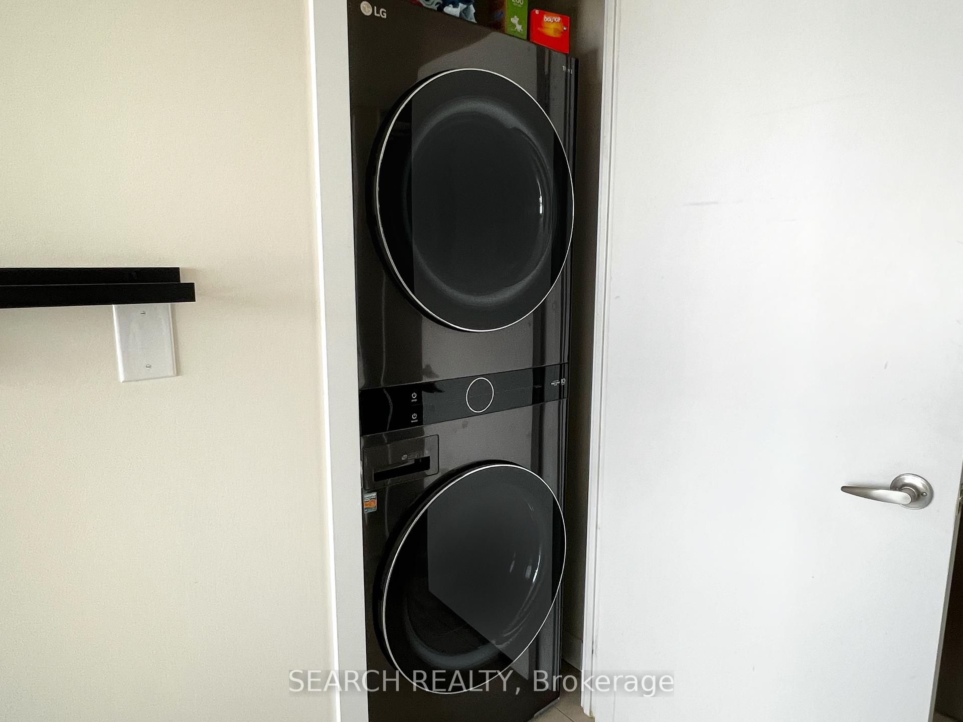 2 Bedrooms Condo at 4099 Brickstone, Mississauga For sale