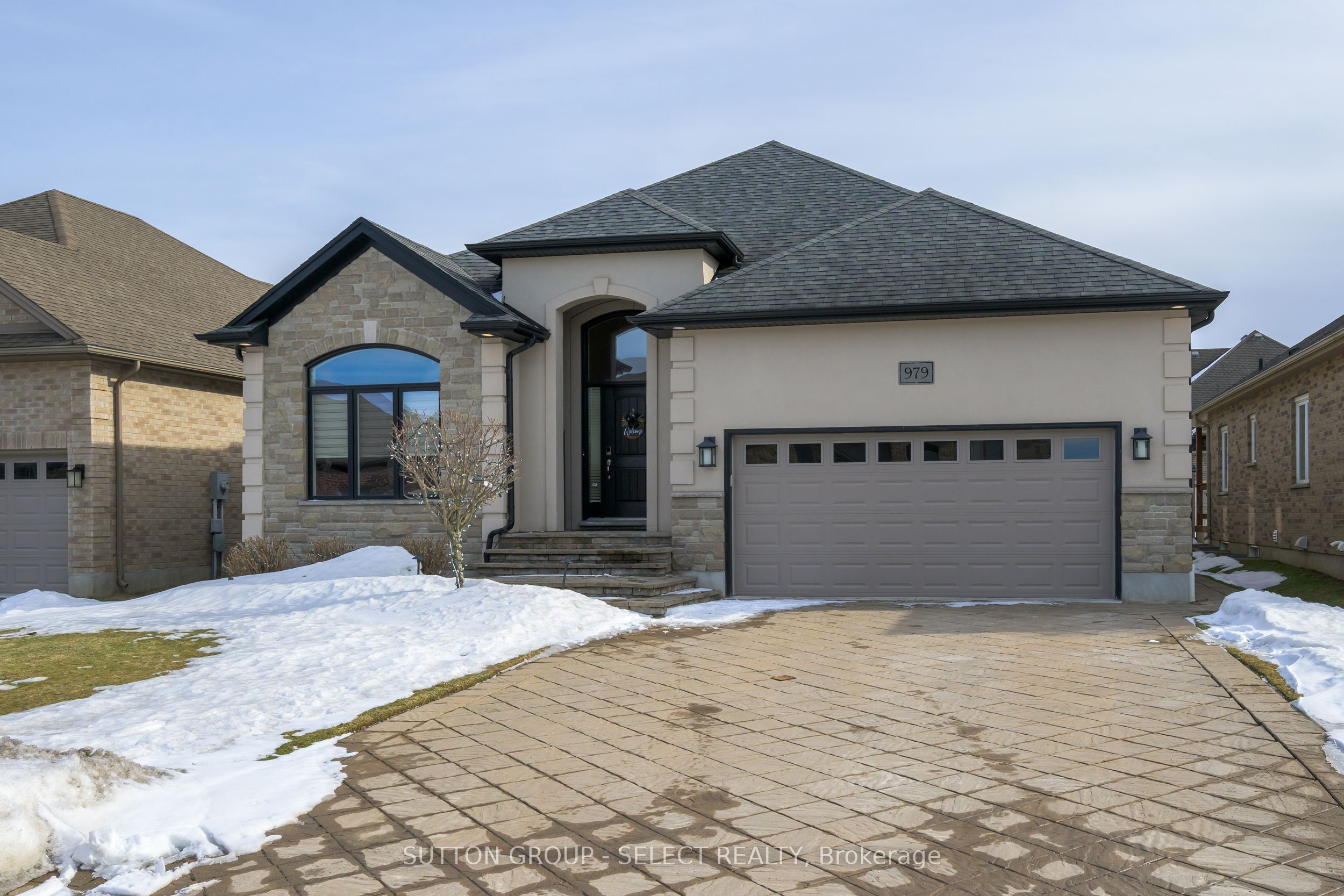 979 Gleneagle Trail, London North, ON N6G 0K7
