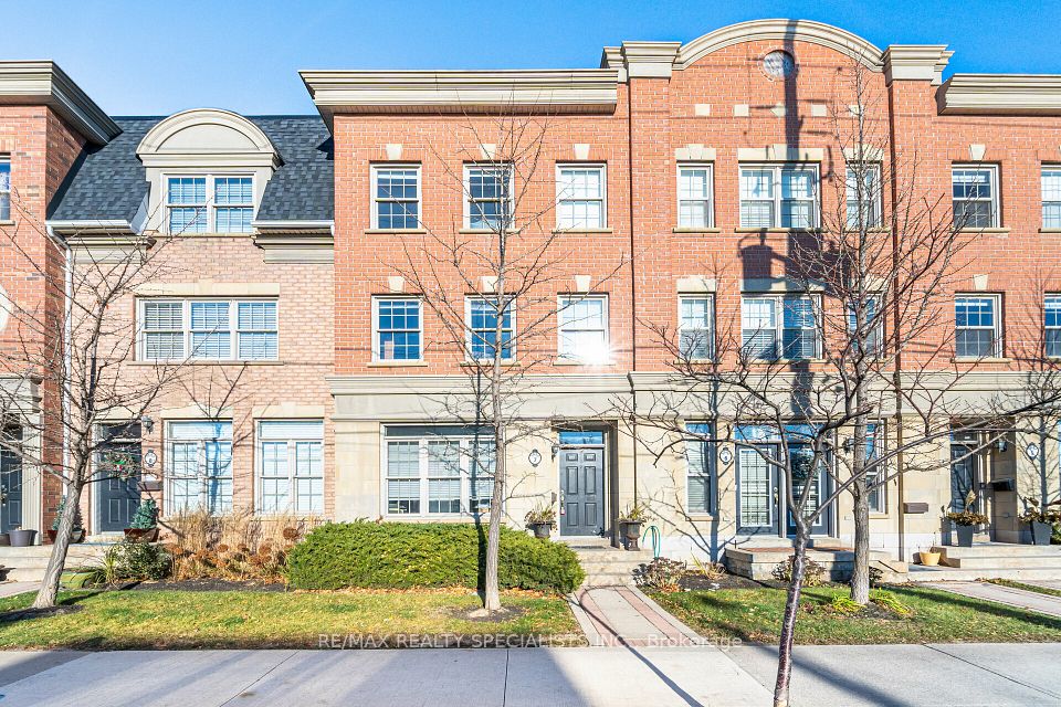 3062 Lake Shore