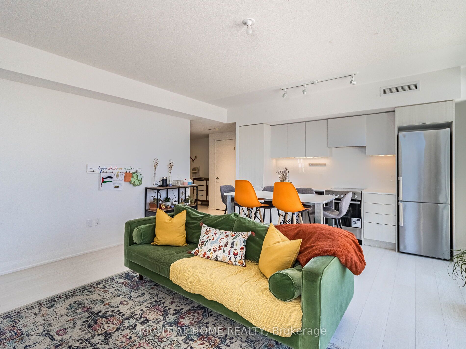 26 Gibbs Road, #732