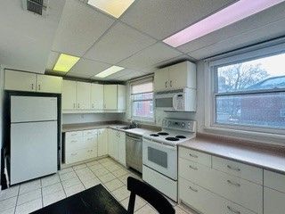 47 Ranleigh Avenue 301