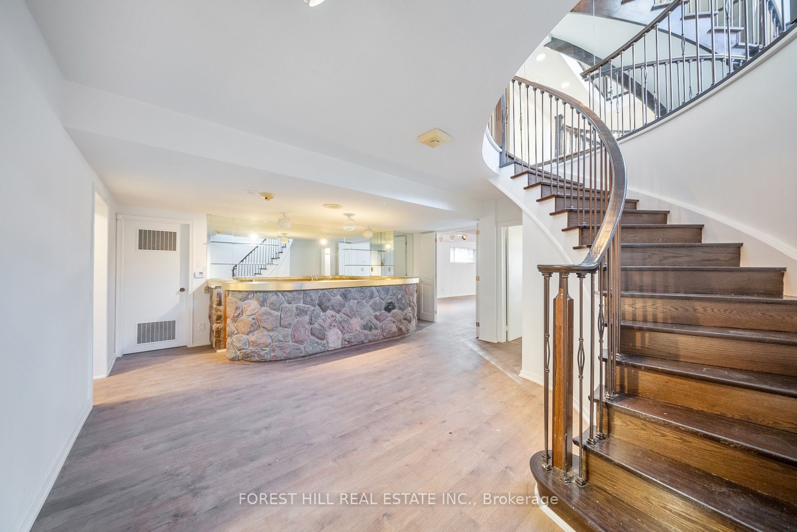 1 Caldy Court