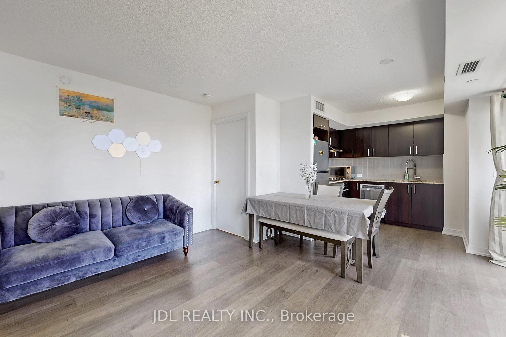 2 Bedrooms Condo at 255 Village Green, Toronto For sale