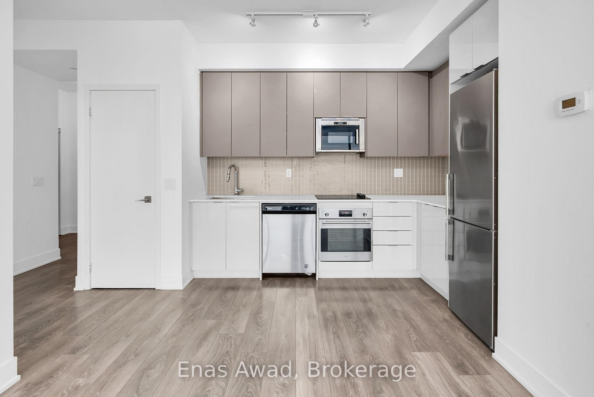 2 Bedrooms Condo at 2916 Highway 7,  Vaughan For sale