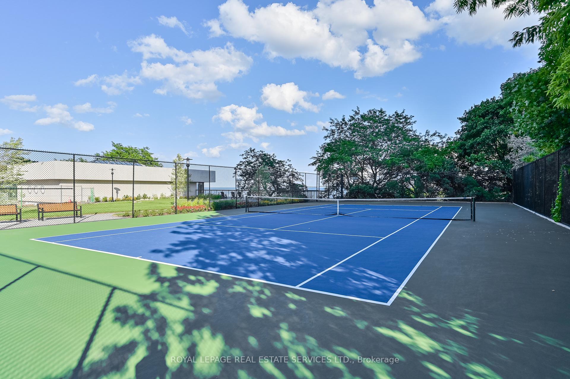 2 Bedrooms Condo at 2180 Marine,  Oakville For sale
