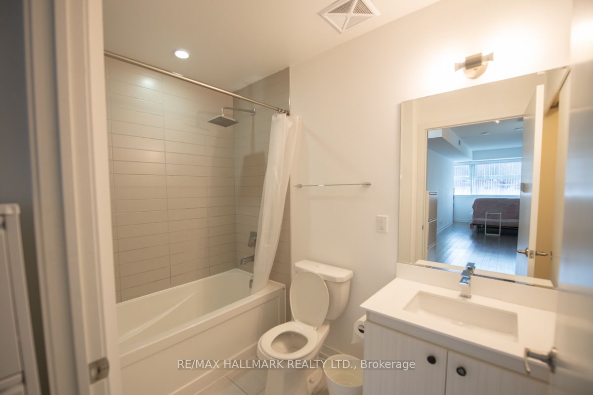 10 Willison Square, #602