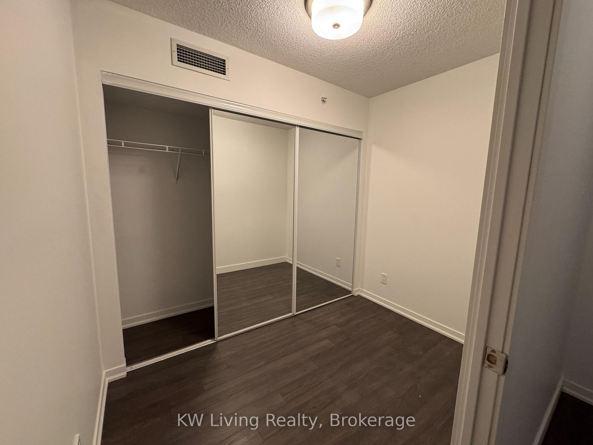 2 Bedrooms Condo at 68 Abell, Toronto For sale