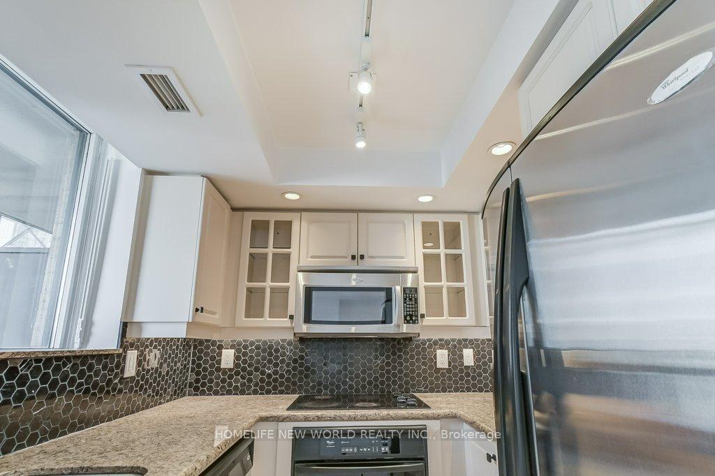 1 Bedroom Condo at 140 Simcoe,  Toronto For sale