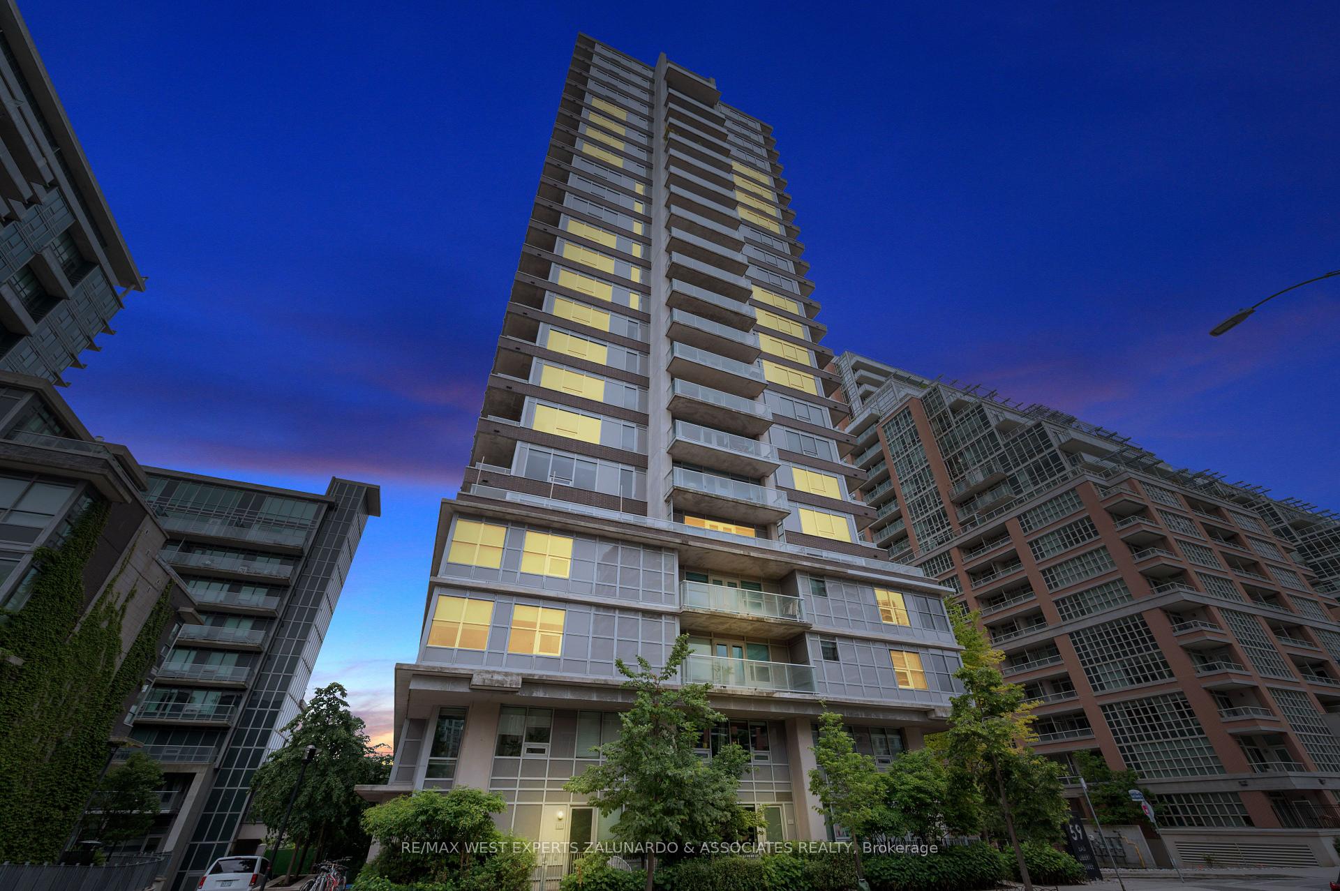 2 Bedrooms Condo at 59 East Liberty, Toronto For sale