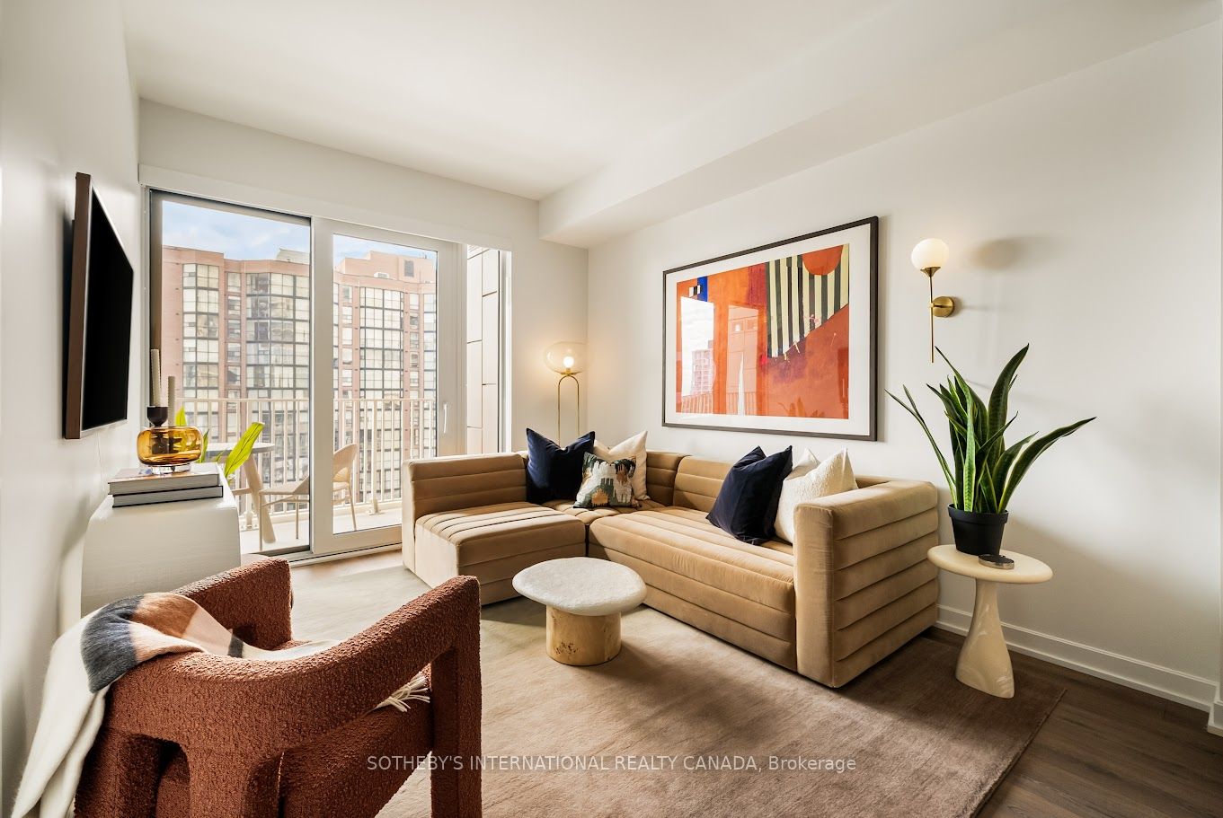 88 Bathurst Street, #622