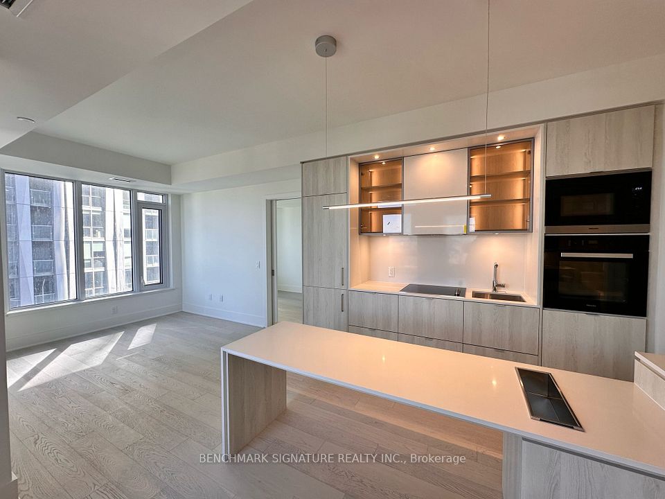 11 Yorkville