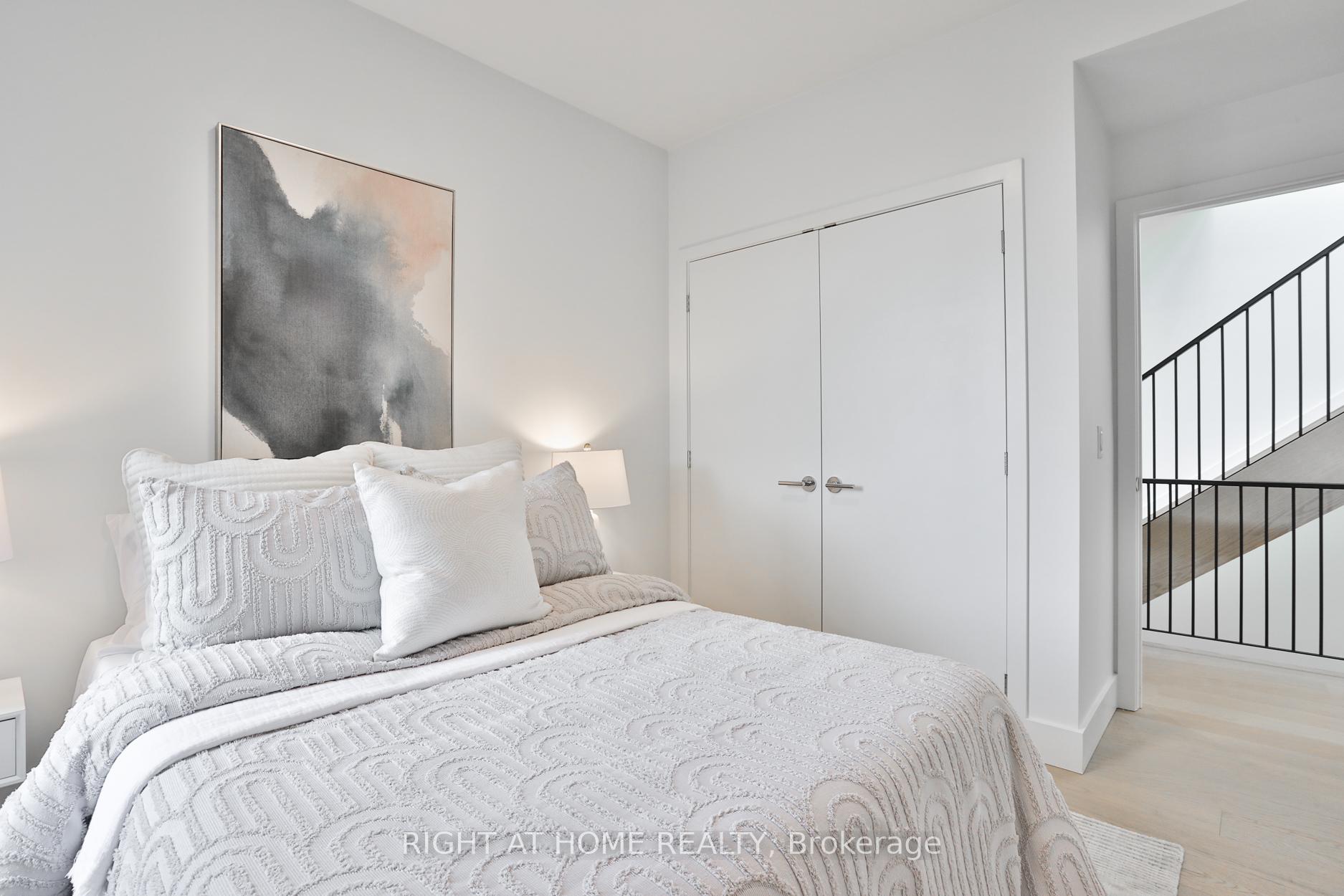 3 Bedrooms Condo at 2343 Gerrard, Toronto For sale