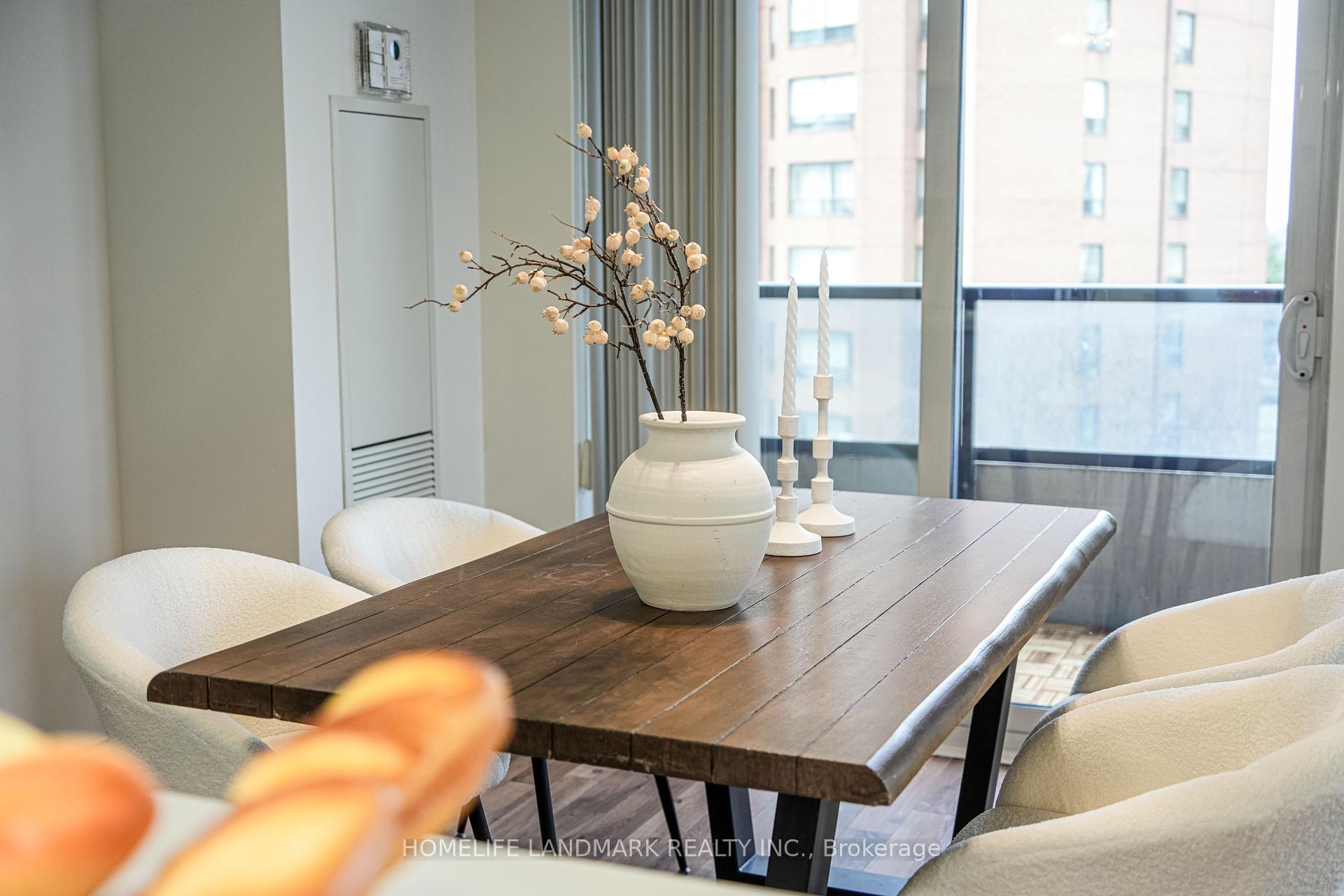 3 Bedrooms Condo at 500 Doris,  Toronto For sale