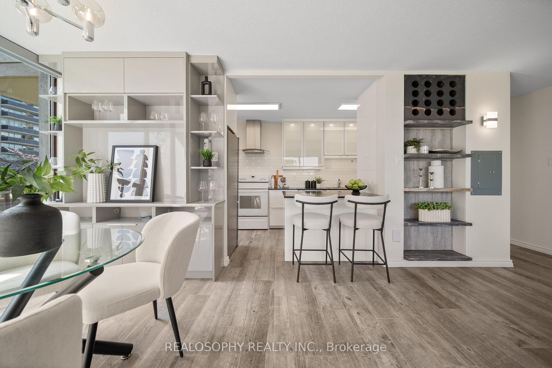 3 Bedrooms Condo at 100 Quebec, Toronto For sale