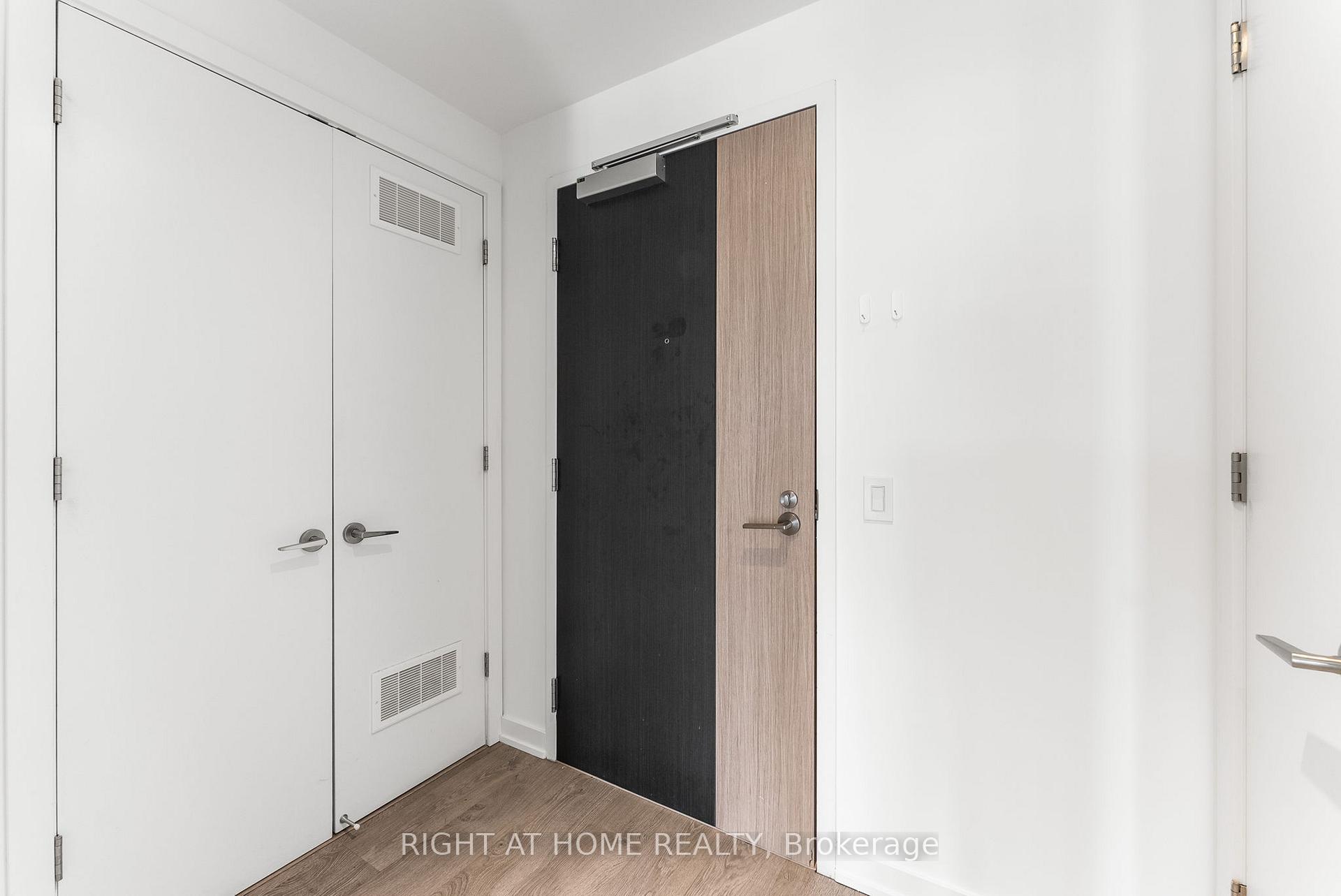2 Bedrooms Condo at 50 Power, Toronto For sale